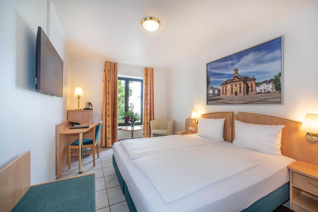 Uno Hotel Posthof Saarlouis Exterior photo