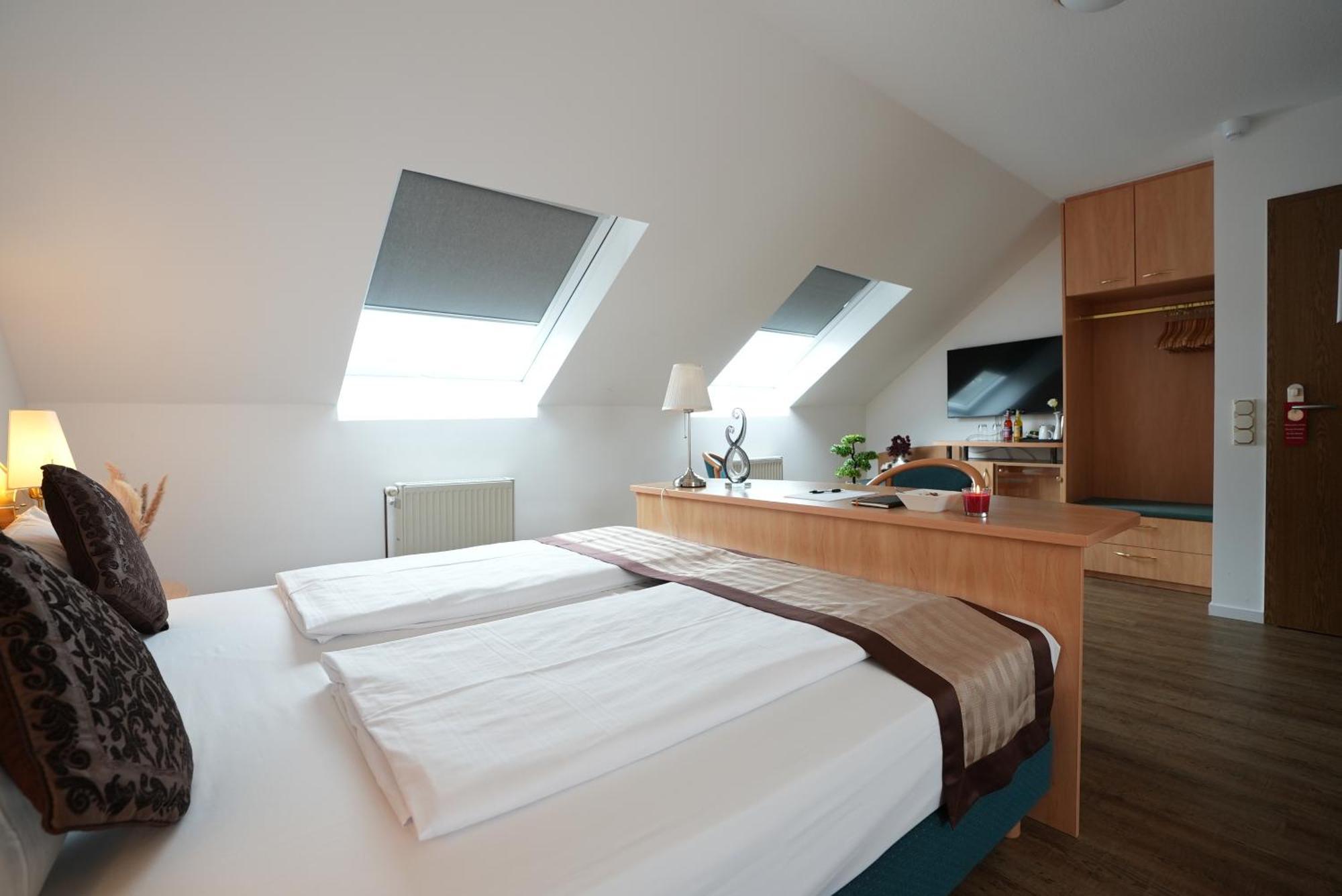 Uno Hotel Posthof Saarlouis Exterior photo