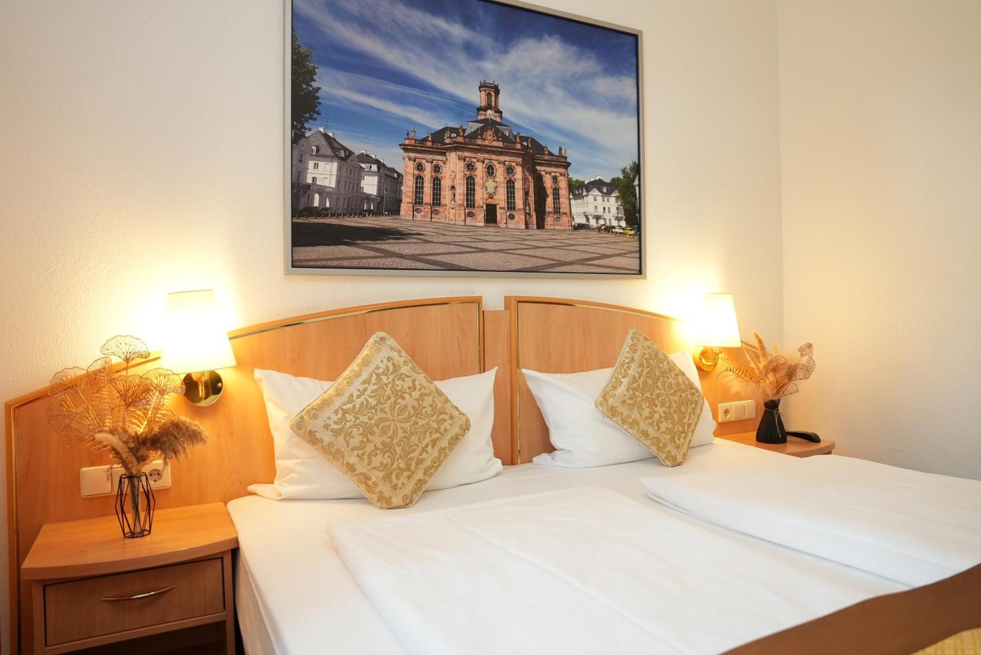 Uno Hotel Posthof Saarlouis Exterior photo